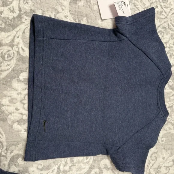 Nike Blue Short Sleeve Tee and shorts set - Picture 3 of 9